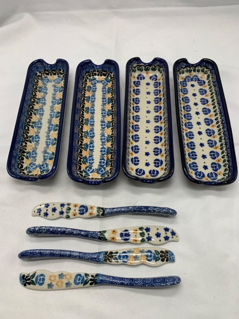Handmade Polish Pottery Corn on the Cob Dishes and Spreaders Set Of 4 Floral